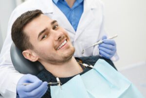 Dental Implants procedure consultation